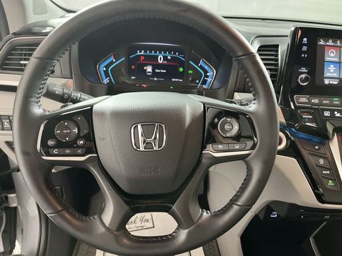 Used 2024 Honda Odyssey Touring image 16