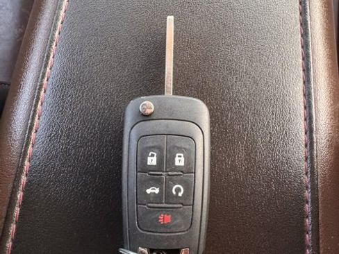 Used 2015 GMC Terrain SLT w/ Open Road Package image 30