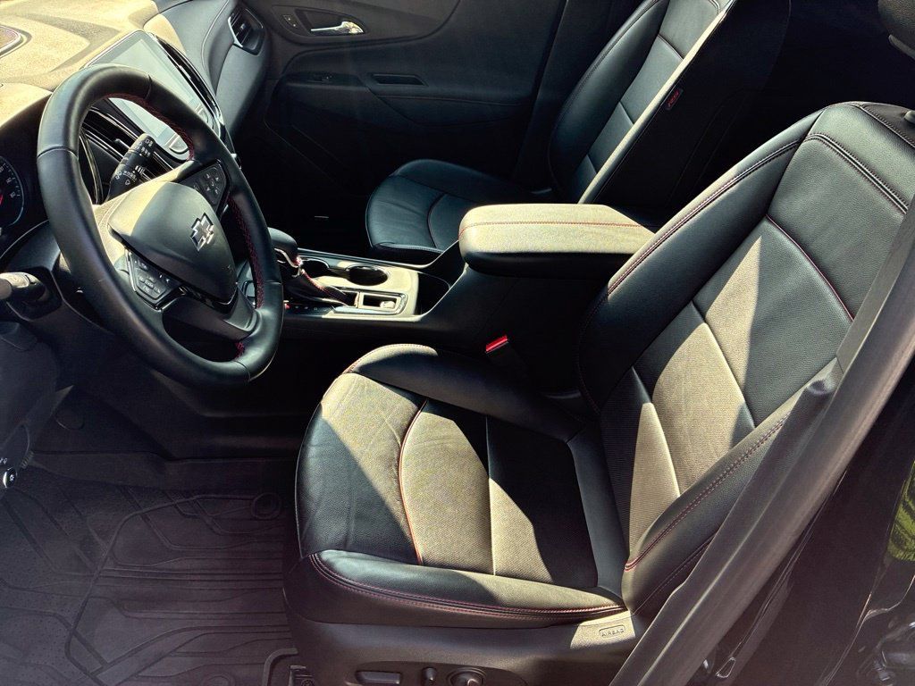 Used 2024 Chevrolet Equinox RS w/ RS Leather Package AWD/4WD image 11