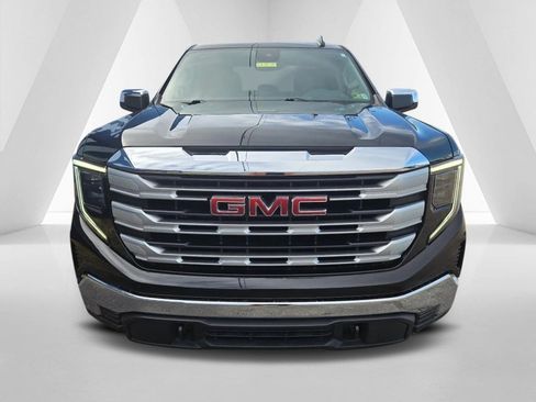 Used 2024 GMC Sierra 1500 SLE image 2