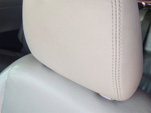 Used 2015 Toyota Sienna LE image 15