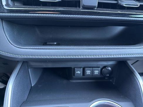 Used 2021 Toyota Highlander XSE image 16