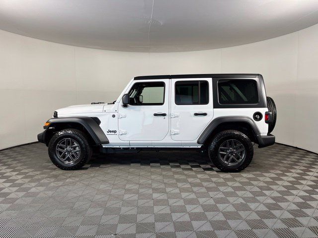 Used 2026 Jeep Wrangler Unlimited Sport AWD/4WD image 4