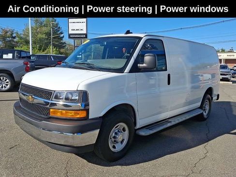 Used 2024 Chevrolet Express 2500 w/ Driver Convenience Package RWD image 3
