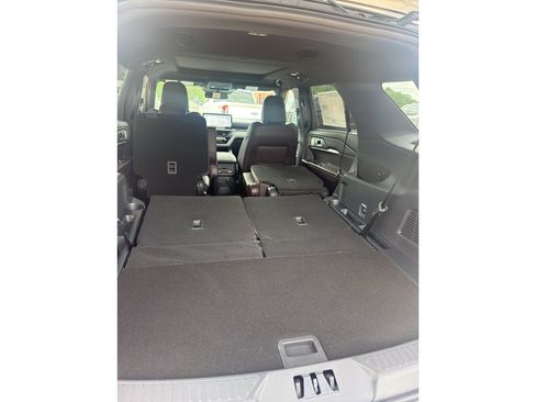 New 2026 Ford Explorer Platinum image 19