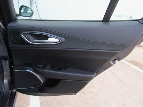 Used 2023 Alfa Romeo Giulia Sprint image 24