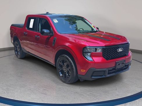 Used 2025 Ford Maverick XLT w/ Equipment Group 301A AWD/4WD image 3