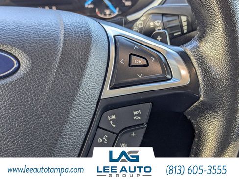 Used 2016 Ford Edge SEL image 25