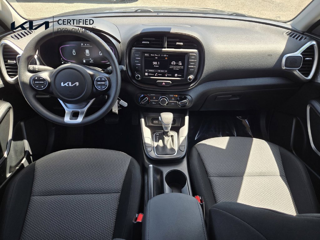 Certified 2023 Kia Soul LX w/ LX Technology Package FWD image 14