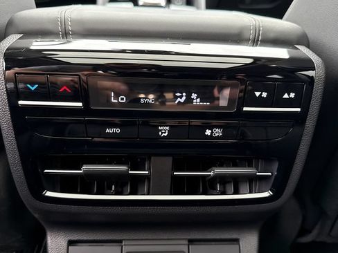 Certified 2026 Acura MDX SH-AWD w/ Technology Package image 34