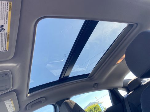 Used 2023 Chevrolet Malibu LT image 18