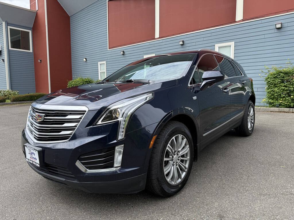 Used 2017 Cadillac XT5 Luxury w/ Driver Awareness Package FWD image 10