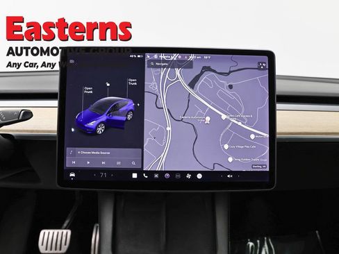 Used 2021 Tesla Model Y Performance image 12