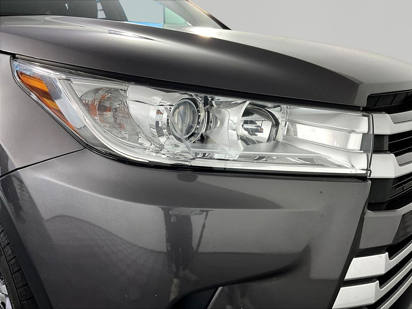 Used 2017 Toyota Highlander XLE AWD/4WD image 27