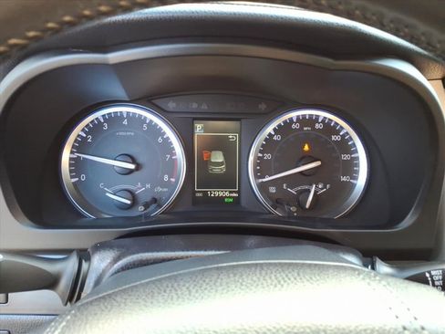 Used 2017 Toyota Highlander XLE image 16