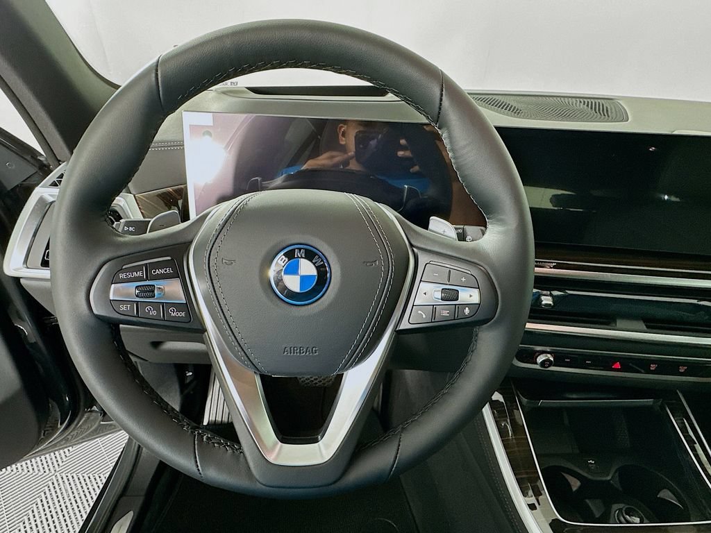 Used 2026 BMW X5 xDrive50e AWD/4WD image 10