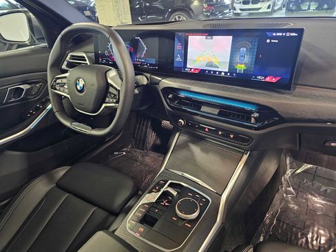 Used 2025 BMW 330i xDrive Sedan w/ M Sport Package image 42