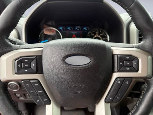 Used 2019 Ford F150 Lariat w/ Equipment Group 502A Luxury AWD/4WD image 28