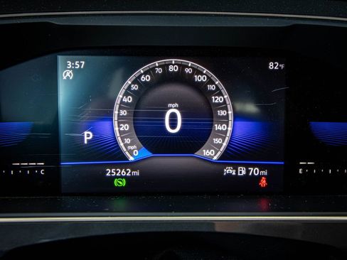 Used 2023 Volkswagen Tiguan S image 37