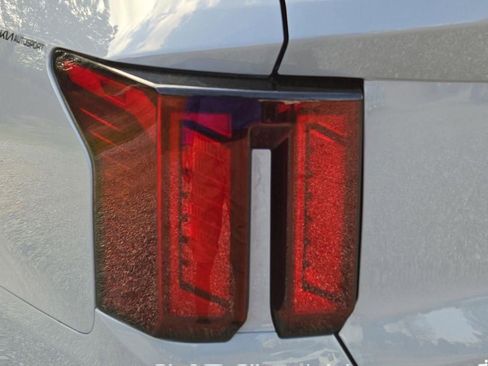 New 2026 Kia Sorento EX FWD image 11