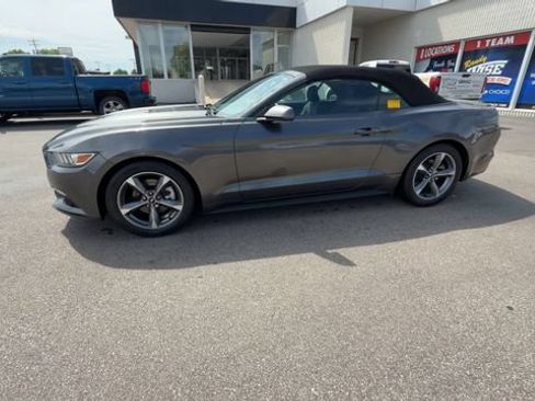 Used 2015 Ford Mustang Convertible w/ Equipment Group 051A RWD image 5