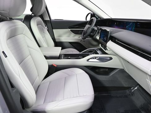New 2026 Lincoln Nautilus Reserve w/ Jet Appearance Package AWD/4WD image 16
