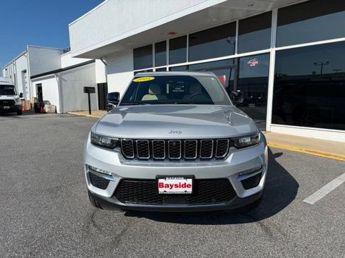 Used 2025 Jeep Grand Cherokee Limited w/ Luxury Tech Group II AWD/4WD image 20