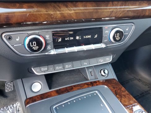 Used 2018 Audi Q5 Premium Plus w/ Premium Plus Package image 25