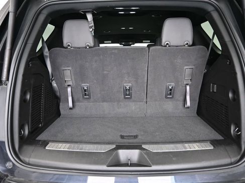 Used 2025 Chevrolet Tahoe Z71 AWD/4WD image 33