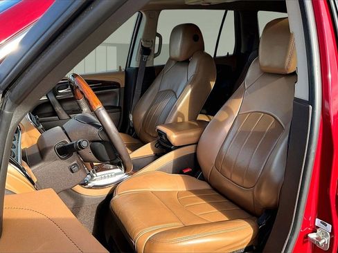 Used 2013 Buick Enclave Premium image 25