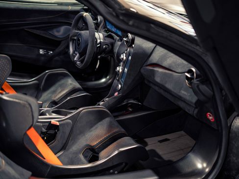Used 2021 McLaren 765LT RWD image 15