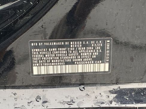 Used 2025 Volkswagen Jetta SE image 28