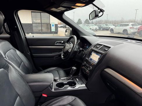 Used 2018 Ford Explorer XLT w/ Equipment Group 202A image 29
