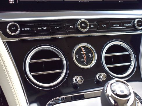 Used 2021 Bentley Continental GT AWD/4WD image 40