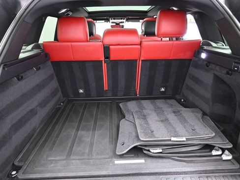 Used 2021 Land Rover Range Rover Sport HST image 23