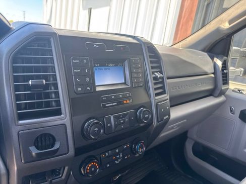 Used 2021 Ford F250 XL w/ STX Appearance Package RWD image 15