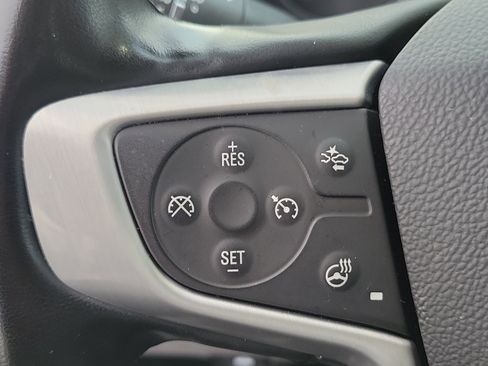 Used 2024 GMC Terrain SLT w/ Infotainment Package II image 19