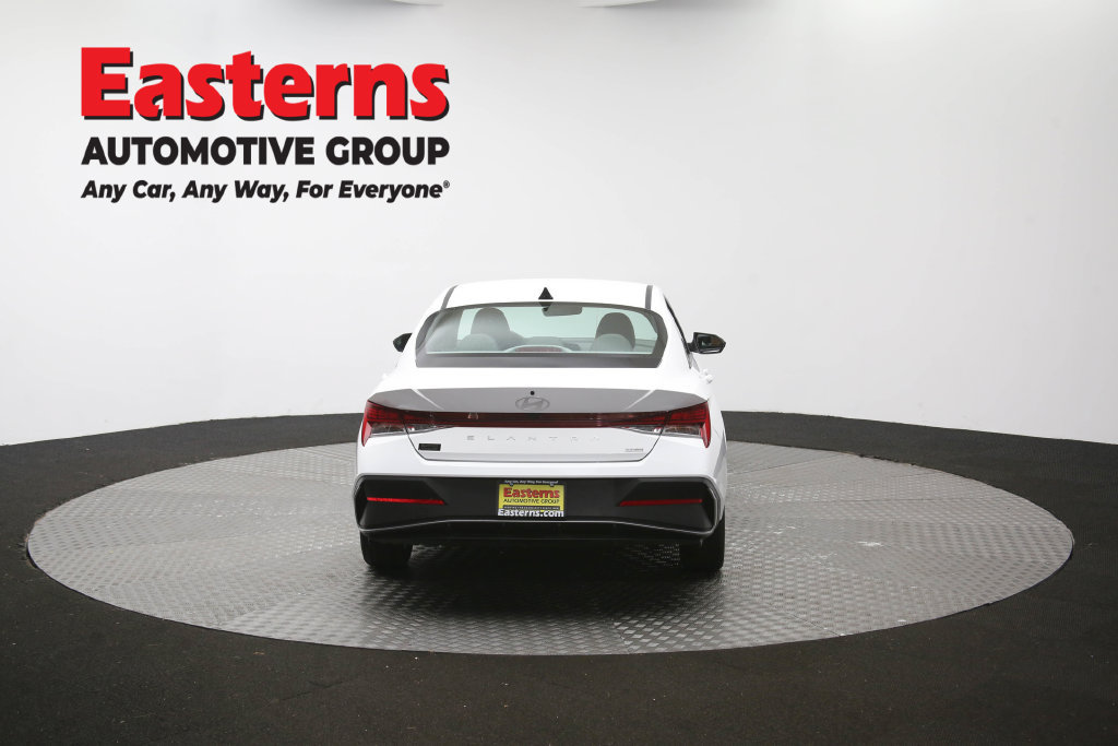 Used 2026 Hyundai Elantra Hybrid FWD image 38