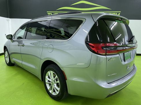 Used 2021 Chrysler Pacifica Touring w/ Cold Weather Group image 7