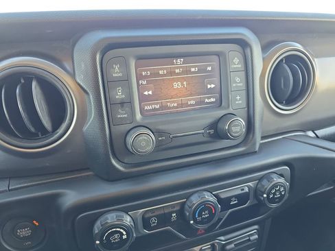 Used 2021 Jeep Wrangler Unlimited Sport AWD/4WD image 21