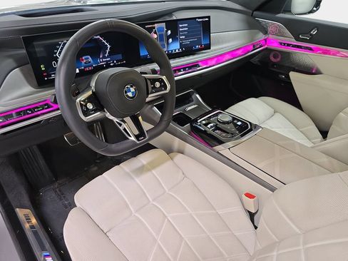 Used 2026 BMW 740i w/ Executive Package RWD image 19