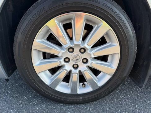 Used 2016 Toyota Sienna XLE Premium AWD/4WD image 35