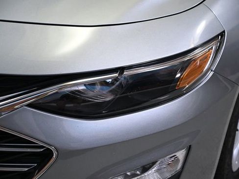 Used 2024 Chevrolet Malibu LT image 14