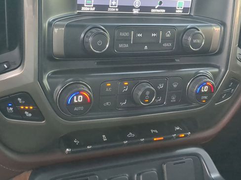 Used 2016 Chevrolet Silverado 1500 High Country w/ High Country Premium Package image 18