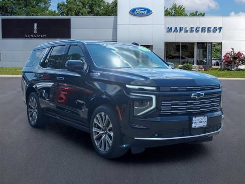 Used 2025 Chevrolet Tahoe High Country AWD/4WD image 1