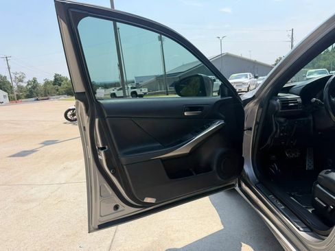 Used 2020 Lexus IS 300 F Sport w/ F Sport Package AWD/4WD image 13