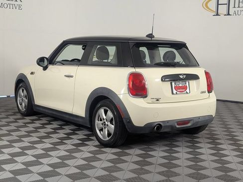 Used 2017 MINI Cooper 2-Door Hardtop FWD image 5