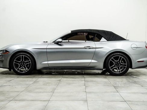 Used 2020 Ford Mustang Premium image 9