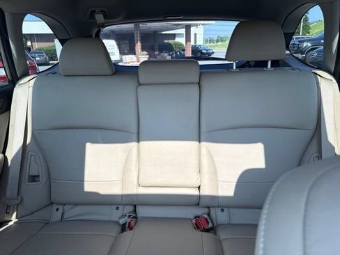 Used 2018 Subaru Outback 2.5i Limited AWD/4WD image 14