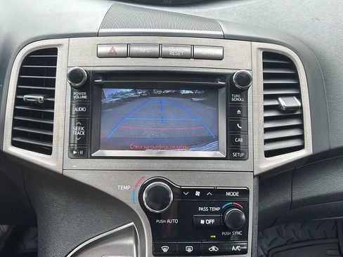 Used 2013 Toyota Venza LE w/ LE Convenience Pkg FWD image 14